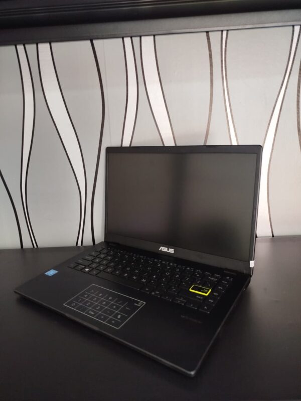 ASUS E410M - Gambar 4