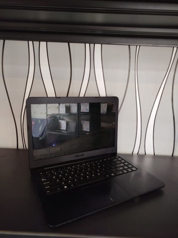 ASUS E402Y - Gambar 4