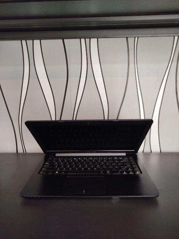 Service Laptop atau Tukar Tambah Laptop