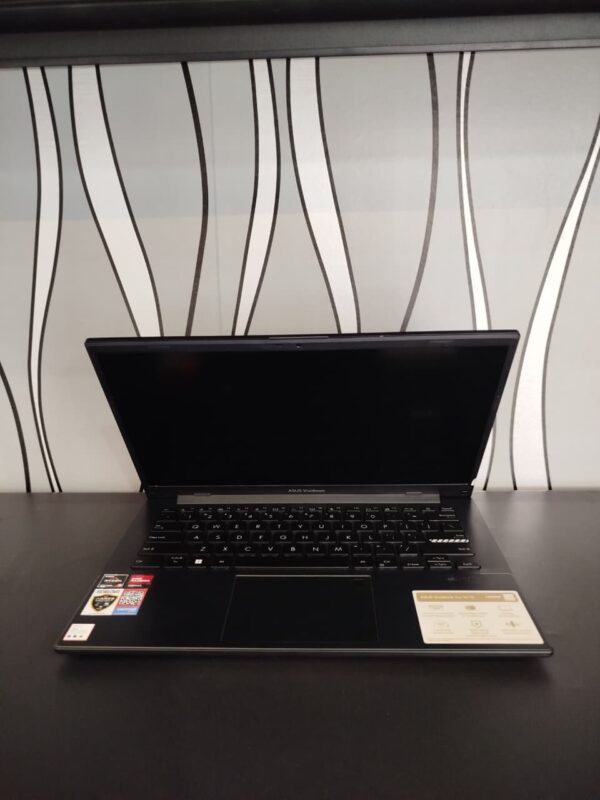 ASUS E1404F - Gambar 2