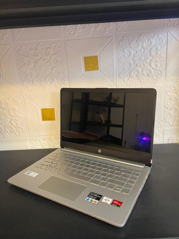 HP 14s-dq2614TU - Gambar 2