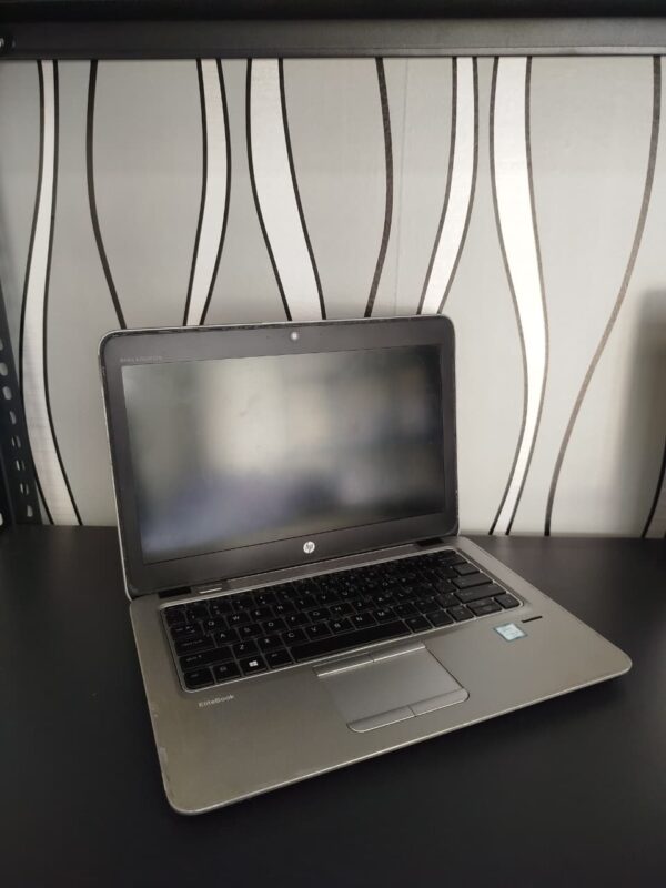 HP ELITBOOK 820 G3 - Gambar 4